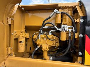 Excavadora de cadenas usada de 20 toneladas 320D con motor PLC, bomba y caja de cambios, 1 año de garantía, alta potencia de excavación - Product Image 5
