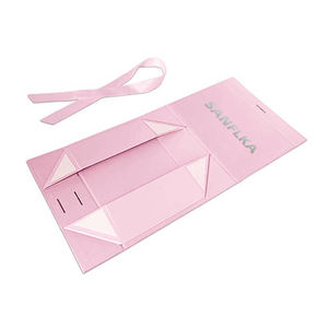 Cajas Embalaje de imán personalizado para ropa Logotipo de lámina dorada Estampado Caja de regalo de papel de cartón plegable reciclable - Product Image 3