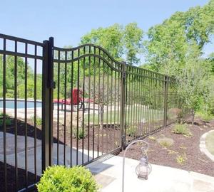 Clôture de sécurité <span class=keywords><strong>tubulaire</strong></span> pour <span class=keywords><strong>piscine</strong></span> en métal traité à haute température avec maille amovible anti-escalade, service de modélisation 3D, fabriqué à Guangdong - Product Image 3