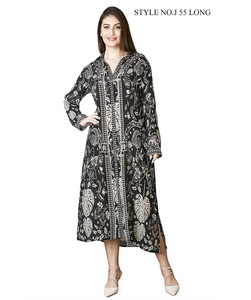 Elegantes vestidos largos casuales para mujer Ropa de verano cómoda con detalles bordados Ideal para trajes de fin de semana Comodidad - Product Image 5