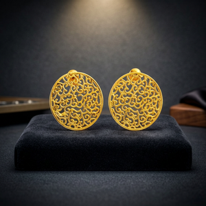 ต่างหูแบบติดหูทรงกลมลายฉลุชุบทอง 18K รุ่น BPE-18 จาก SOUMYA CREATIONS ทำจากทองเหลืองลายดอกไม้ สไตล์วินเทจ เครื่องประดับชาติพันธุ์สำหรับผู้หญิง เหมาะสำหรับงานปาร์ตี้ - Product Image 3