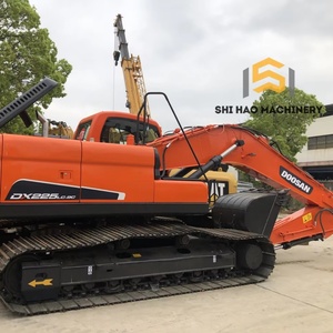 Excavatrice Doosan d'occasion DX225 LC-9C de 22,5 tonnes, durable pour les chantiers de construction et les travaux d'infrastructure - Product Image 1