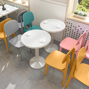 Ensemble chaise en plastique multicolore vibrante et table blanche pour meubles de salle à manger commerciaux de café de bureau à domicile moderne - Product Image 2