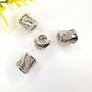 Perles d'espacement en zircon de style européen et américain, taille hexagonale, pour la création de bijoux DIY - Product Image 1