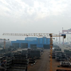 Grue à tour à plateforme plate DaHan série Qtz 5013, <span class=keywords><strong>moment</strong></span> de levage de 63 t.m, capacité maximale de 5 tonnes, hauteur de levage de 150 m, portée de 50 m - Product Image 6