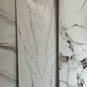 Panneau mural intérieur brillant en <span class=keywords><strong>PVC</strong></span> imitation marbre 1000*2400mm sur mesure du fabricant pour la décoration de salle de bain, en mousse plastique - Product Image 6