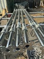 Pièces d'échafaudage de coffrage de construction de poteau d'étayage télescopique réglable en métal Q235 avec une durabilité supérieure d'échelle pratique