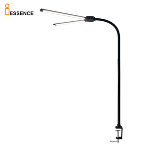 Leselicht Lampe de bureau style européen Source de lumière LED à 5 températures de couleur Abat-jour noir Alimentation CC Livre à clipser pour la lecture - Product Image 1