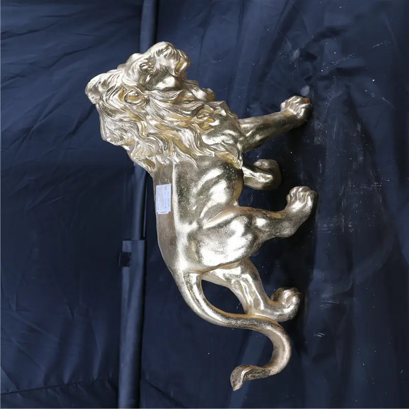 Animal Decor Props Golden Lion Life Size Statue Resin Lion Sculpture