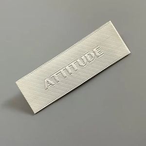 Étiquettes en cuir tissé pour vêtements ; support en tissu avec finition simili-cuir ; taffetas satiné ; cousues sur l'étiquette - Product Image 4