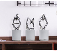 Personnages abstraits créatifs Penseur européen simple Décoration de table en céramique Accessoires de bureau à domicile de luxe pour la décoration intérieure