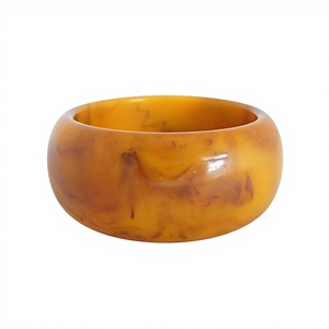 Brazalete Clásico de Resina Acrílica, Amarillo Marmoleado, Joyería de Moda Unisex - Product Image 1