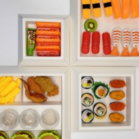 Boîte de présentation pyramidale personnalisée en papier alimentaire pour traiteur, plateau de service pour pain, desserts, snacks et plats à emporter