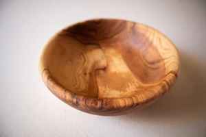 Tazón de Madera Artesanal de Primera Calidad, Decorativo, Natural y Sostenible, Ideal para la Mesa del Comedor o la Cocina - Product Image 6