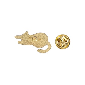 Set de Broches Minimalistas de Gato Negro Esmaltado, Cuatro Posturas, con Detalles Dorados, para Decoración de Mochilas - Product Image 5