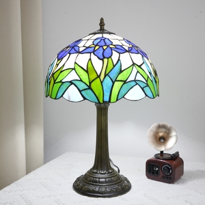 Lámpara Tiffany Estilo Campestre Francés, Lámpara <span class=keywords><strong>de</strong></span> Vidrio con Vitral <span class=keywords><strong>Azul</strong></span> Iris, Lámpara <span class=keywords><strong>de</strong></span> Lectura para <span class=keywords><strong>Mesa</strong></span> <span class=keywords><strong>de</strong></span> Noche, Lámpara Vintage para Sala <span class=keywords><strong>de</strong></span> Estar, Hotel, Decoración del Hogar - Product Image 4