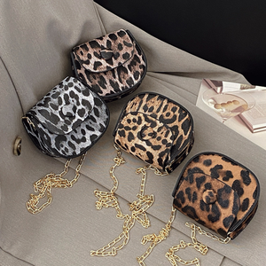Mini Borsa a Tracolla con Catena e Stampa Leopardata, Portamonete e Portarossetto, Regali per Sposa e Damigelle, Piccole Borse Promozionali - Product Image 1