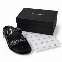 Nouvelles sandales à double bride cloutées de style occidental pour femmes, avec boucle ornée, en cuir PU, semelle PVC durable antidérapante, logo personnalisé