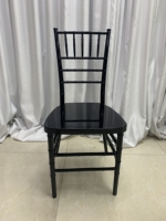 Chaise de mariage moderne noire Chiavari en résine acrylique transparente pour fêtes, événements et banquets