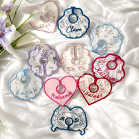 Marqueurs de verres à vin personnalisés en coton brodé floral, cartes nominatives en gros pour banquets, tables de fête, décoration intérieure, signalétique de mariage