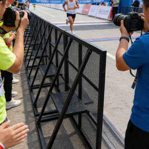 <span class=keywords><strong>Barrière</strong></span> anti-émeute extérieure à montage rapide en alliage d'aluminium pour grands événements et concerts - Product Image 3