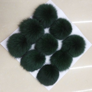 Nouvelles idées de produits 2023 : Pompons en <span class=keywords><strong>fourrure</strong></span> de <span class=keywords><strong>renard</strong></span> pour la fabrication de <span class=keywords><strong>porte</strong></span>-clés pour filles, utilisation sur vêtements, couleur personnalisée, service OEM - Product Image 3