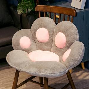 Vente en gros Beau coussin semi-fermé Coussin de siège de bureau Canapé paresseux Coussin de siège de chaise de bureau Gris Patte de chat Coussin en <span class=keywords><strong>peluche</strong></span> pour chaise - Product Image 6