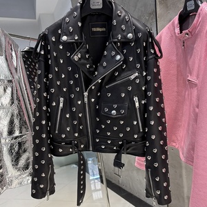 Veste en cuir tendance automne 2025 pour femmes, veste noire streetwear, veste en cuir véritable avec rivets - Product Image 1