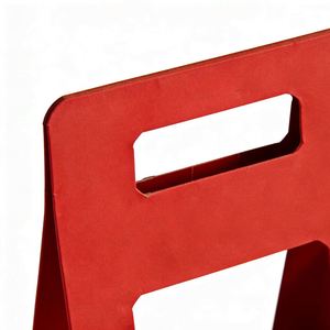 Sacs en papier kraft rouge biodégradables, écologiques et personnalisables pour l'emballage de bonbons et de boissons, avec poignées découpées - Product Image 5