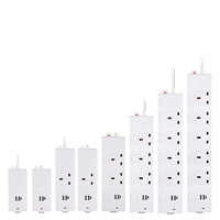 Tira de alimentación británica tipo C USB 1,8 M Cable de extensión Salida de enchufe múltiple 4 vías Placa de alimentación Puerto USB 13A Interruptor de enchufe de extensión UKCA