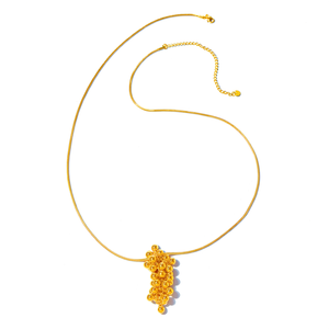 Collar de Moda con Cuentas y Diseño de Serpiente, Acero Inoxidable 316L con Baño de Oro PVD, Sostenible y Resistente, Colgante Largo para Fiesta - Product Image 2