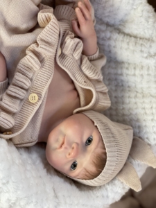 Poupées de bébé en silicone solide de 18 pouces, 3500 g, corps entier, visage fait main, détails du corps réalistes, anatomiquement correctes, poupées reborn aux cheveux bouclés - Product Image 2