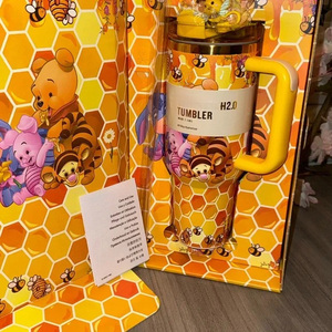 2025 Tazza Termica In Acciaio Inossidabile Da 40oz Con Manico, Personalizzabile Con Logo, A Tema Orso Cartoon Pooh, Regalo Di Natale - Product Image 4