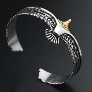 Conjuntos de Joyería de Acero Inoxidable Dorado con Brazaletes y Anillos con Diseño de Águila, Venta al por Mayor de Fábrica - Product Image 2