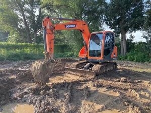 รถขุดขนาดเล็ก Doosan DX75 7.5 ตัน มือสอง พร้อมใบรับรอง CE EPA เครื่องยนต์ Doosan ประสิทธิภาพสูง ปั๊มไฮดรอลิก KYB พร้อมหัวเจาะ - Product Image 5