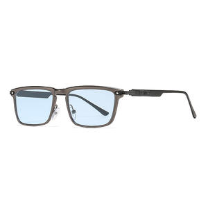 Nuevas Gafas de Sol Unisex Europeas Americanas con Marco Metálico, Protección UV400, Lentes Cuadradas Negras de PC para Conducir y Uso en Exteriores - Product Image 2