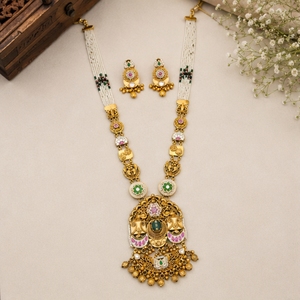 Ensemble de collier traditionnel en argent 925 avec boucles d'oreilles assorties, finition antique, bijoux de créateur pour mariage, bijoux en argent festifs - Product Image 1