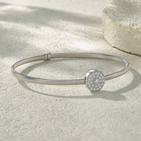Bracelet jonc ouvert ajustable en argent sterling 925 avec moissanite, disque rond radiant serti pavé, texture gaufrée, pour elle, cadeau