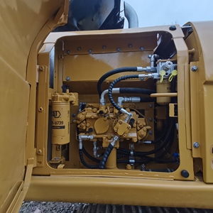 Excavatrice CAT315D2GC 15T, faible nombre d'heures, stock disponible, fabrication japonaise, système hydraulique d'origine, moteur, boîte de vitesses, vente chaude, prix abordable - Product Image 3