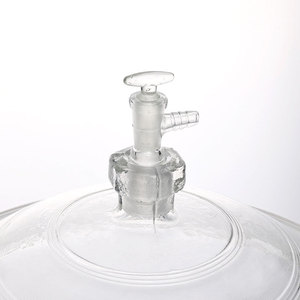Équipement de laboratoire de <span class=keywords><strong>chimie</strong></span> personnalisé, dessiccateur sous vide <span class=keywords><strong>en</strong></span> <span class=keywords><strong>verre</strong></span> borosilicate ambré transparent à paroi épaisse avec plaque <span class=keywords><strong>en</strong></span> porcelaine - Product Image 2