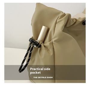 Sac de sport en nylon solide de grande capacité pour femmes sac à bandoulière à sangle unique sac polochon de Style vintage pour dames - Product Image 5