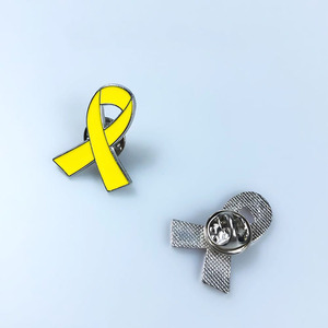 Insigne d'épingle en émail en gros logo personnalisé médical coeur sida <span class=keywords><strong>cancer</strong></span> du <span class=keywords><strong>sein</strong></span> rose jaune ruban émail épinglette - Product Image 1