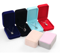 Boîte à Bague en Velours Rouge en Promotion, Emballage de Bijoux Carré à Coins Arrondis, Étui à Longue Chaîne Couleur Personnalisée, Boîtes à Bijoux Personnalisées en Velours