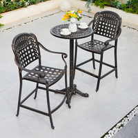 Chaise de bar de bistro français Restaurant en plein air jardin Tables hautes en plastique bancs café salle à manger chaise haute rotin métal matériel parc