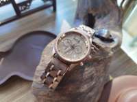 Jam Tangan Kayu Mewah Jam Tangan Pria Kuarsa Kronograf Logo Kustom Pergelangan Tangan Kayu Walnut Baja Tahan Karat dan Arloji Kayu Baja
