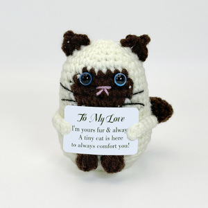 CLTF Oficina Decoración de Escritorio Creativo Dí<span class=keywords><strong>a</strong></span> de San Valentín Regalos de Cumpleaños Ganchillo Positivo Gato Siamés Muñeca para <span class=keywords><strong>Mejor</strong></span> <span class=keywords><strong>Amiga</strong></span> Novia - Product Image 6