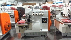 Máquina de Coser Industrial de Puntada de Sobrehilado de Súper Alta Velocidad DS-6800ED - Product Image 5