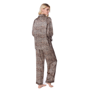 Pijamas de diseñador de dos piezas para mujer, pijamas de satén de seda, ropa de dormir, pijamas a juego para parejas, conjuntos de pijamas de seda - Product Image 1