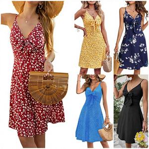 Liquidación de Ropa para Mujer al por Mayor, Vestidos Casuales y Camisetas Hechas en China, 9999 Piezas, Embalaje Mixto, Entrega Aleatoria, Lotes en Existencia - Product Image 1