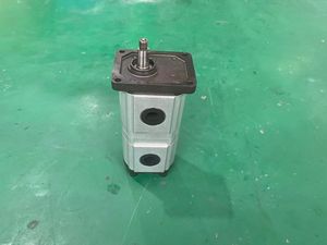<b>Crane</b> and excavator equipment parts D332C18-3313F2C4GDB gear pump - Product Image 3